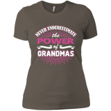 Best Gift For Grandmas - Never Underestimate The Power Of Grandmas - Speicla [Front]